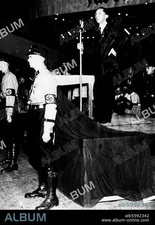 Goebbels, Joseph, politician (NSDAP), Rheydt 29/10/1897 - (suicide) Berlin. 1/5/1945. Goebbels as Gauleiter of Berlin during a speech in the Sportpalast. Photo, 1932.