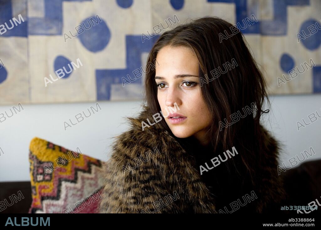 ALICIA VIKANDER in SON OF A GUN, 2014, directed by JULIUS AVERY. Copyright ALTITUDE FILM ENTERTAINMENT/BRIDLE PATH FILMS/MEDIA HOUSE FI.