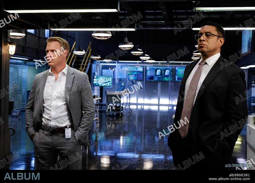 DIEGO KLATTENHOFF und HARRY LENNIX in THE BLACKLIST, 2013, unter der Regie von JON BOKENKAMP. Copyright DAVIS ENTERTAINMENT. Season 10.