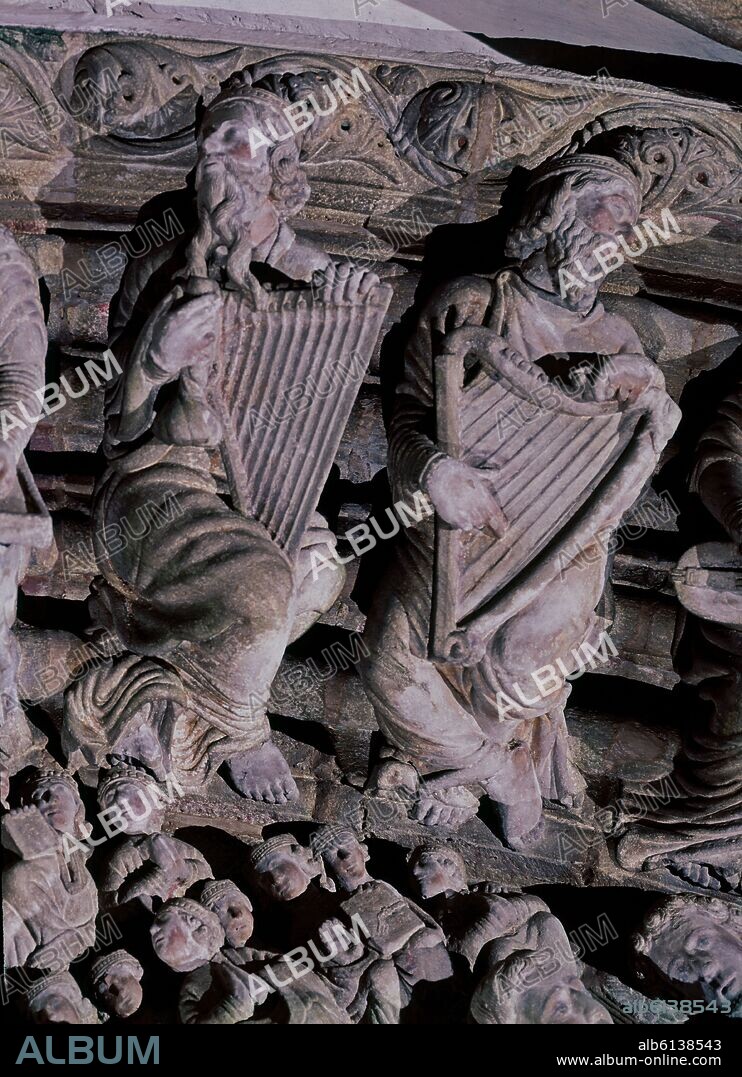 MAESTRO MATEO. PORTICO DE LA GLORIA - DETALLE DE DOS MUSICOS- ESCULTURA ROMANICA - S XII - Conj nº 40070.