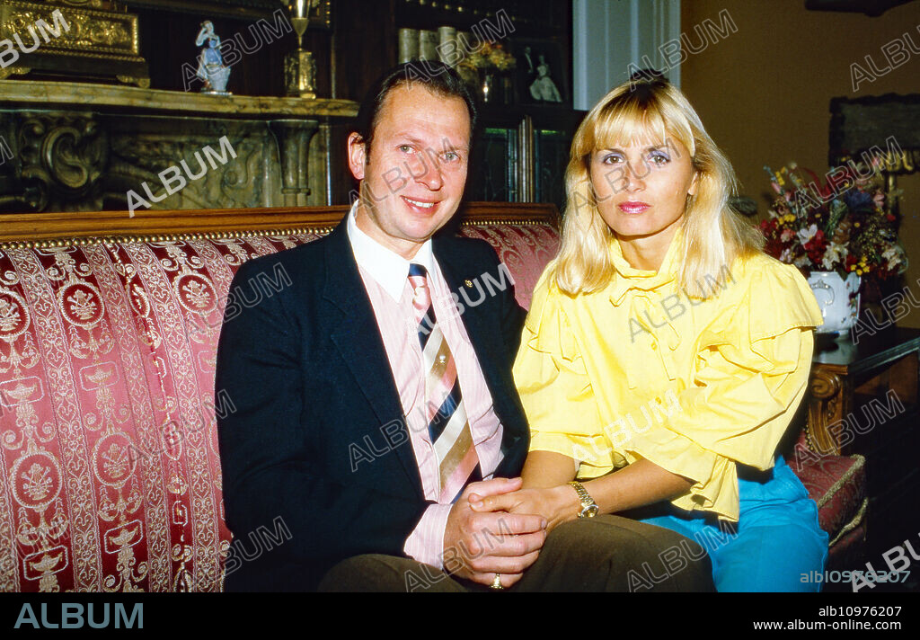 Johannes Neckermann, son of Josef Neckermann, with his family, Germany 1988.