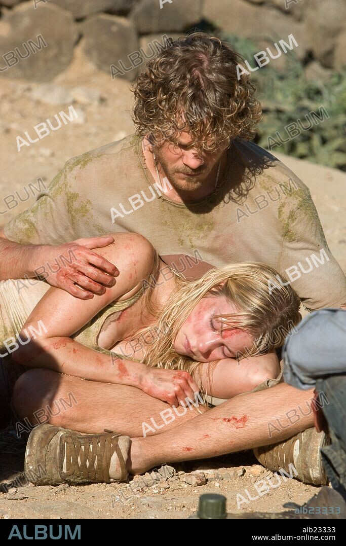 LAURA RAMSEY et SHAWN ASHMORE dans THE RUINS, 2008, réalisé par CARTER SMITH. Copyright BENDERSPINK/DREAMWORKS SKG/RED HOUR FILMS/SPYGLASS ENTERTAIN / VALITUTTI, VINCE.