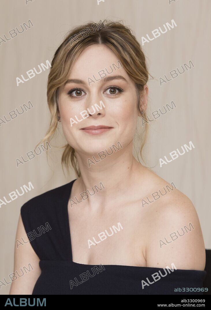 BRIE LARSON. February 19, 2017 - Hollywood, California, U.S. - BRIE LARSON promotes 'Kong: Skull Island.' Brianne Sidonie Desaulniers (born October 1, 1989), known professionally as Brie Larson, is an American actress, director, and singer. Born in Sacramento, California, Larson was home-schooled before she studied acting at the American Conservatory Theater. She began her acting career in television, appearing as a regular on the 2001 sitcom Raising Dad, for which she was nominated for a Young Artist Award. As a teenager, Larson had brief roles in the 2004 films 13 Going on 30 and Sleepover. Her performance in the comedy film Hoot (2006) was praised, and she subsequently played supporting roles in the films Greenberg (2010), Scott Pilgrim vs. the World (2010), 21 Jump Street (2012), and Don Jon (2013). From 2009 to 2011, Larson featured as a rebellious teenager in the television series United States of Tara. Larson's breakthrough role came with the independent drama Short Term 12 (2013), for which she received critical acclaim. Further success came in 2015 when she starred in Room, an acclaimed drama based on Emma Donoghue's novel of the same name. She won several awards for her portrayal of a troubled mother kidnap victim in the film, including the Academy Award, BAFTA Award, Critic's Choice Award, Golden Globe Award and Screen Actors Guild Award for Best Actress. Upcoming: Captain Marvel (2019), Avengers: Infinity War (2018), Kong: Skull Island (2017), Basmati Blues (2017), The Glass Castle (2017), Unicorn Store (2017. 19/02/2017