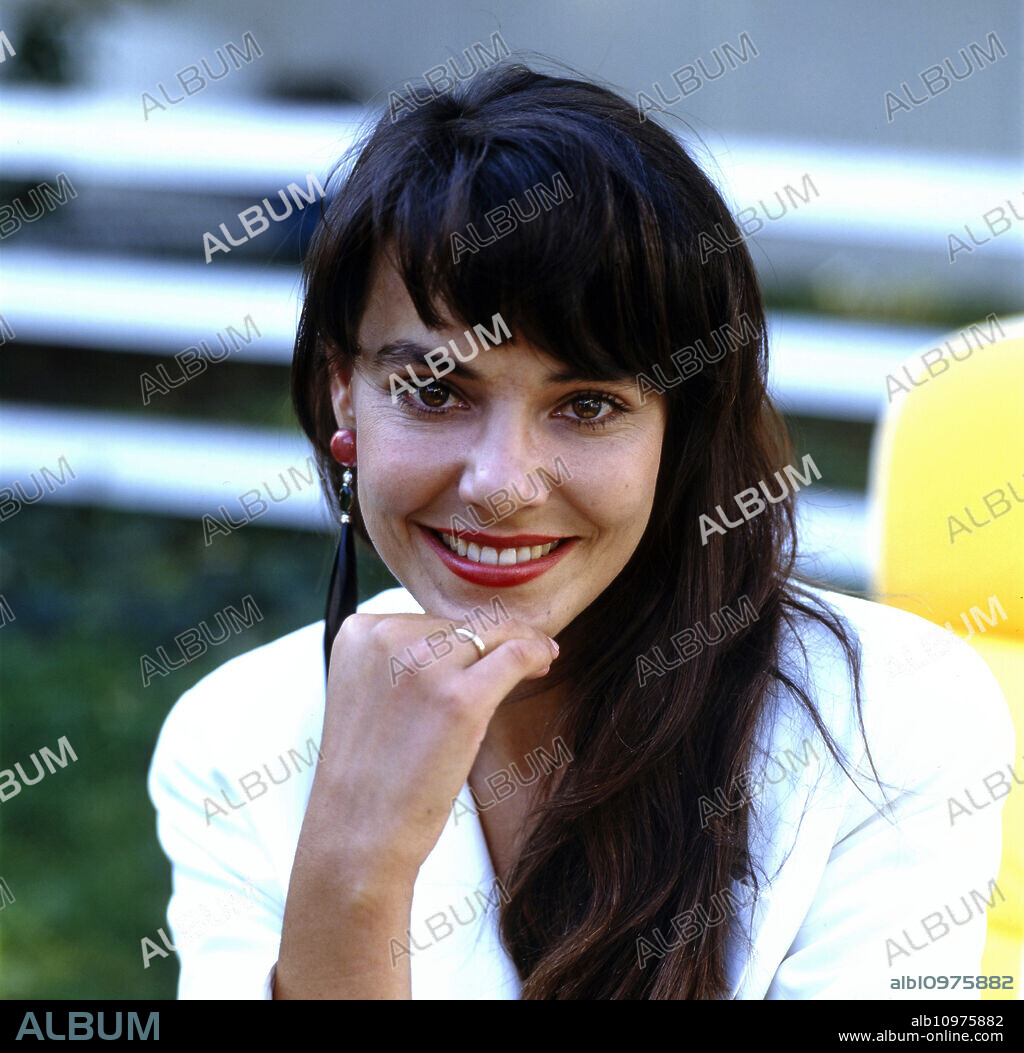 Austrian actress Beatrix Bilgeri portrait for the TV series "Ein Schloss am Woerthersee", Germany 1991.