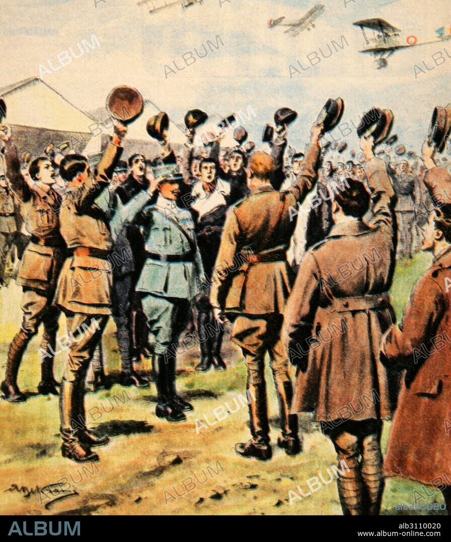 Primera Guerra Mundial (1914-1918). Entrega de la cruz militar a Gabriele d'Annunzio (1863-1938). Los británicos agitan sus gorras y gritan un triple saludo al camarada italiano. Ilustración en la Domenica del Corriere. Marzo de 1918.