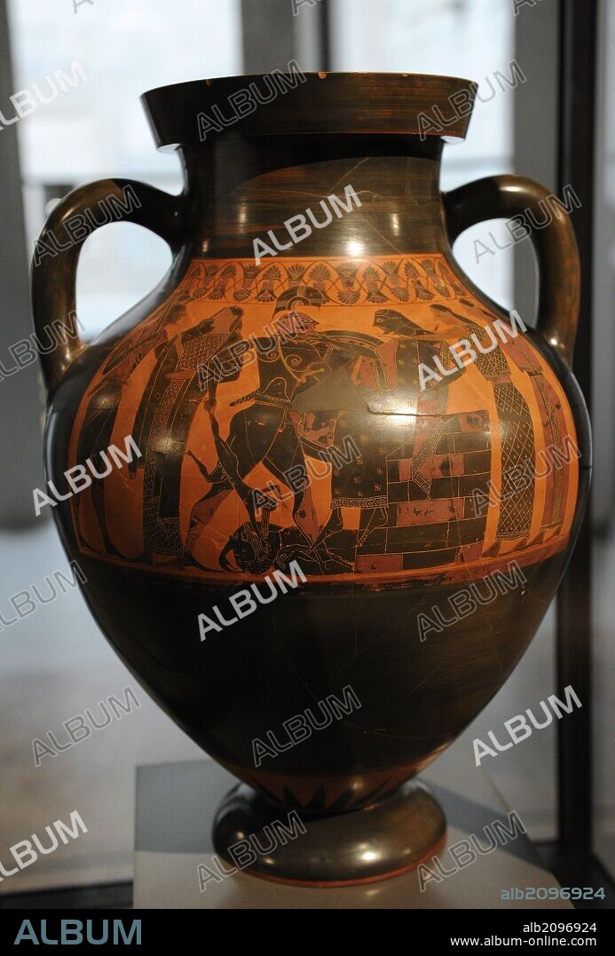ARTE ANTIGUO. ETRUSCO. ITALIA. Anfora ática con escenas de la Guerra de troya. El guerrero griego, hijo de Aquiles, Neoptólemo aparece representado. 550-540 a. C. Vulci. Etruria. Peninsula Italica. Neues Museum (Nuevo Museo). Berlín. Alemania. Europa.