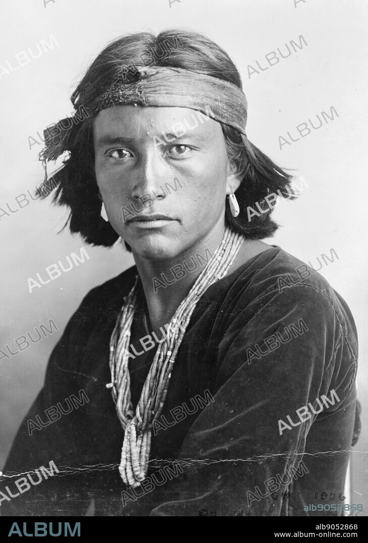 native american Navajo boy, 1906.