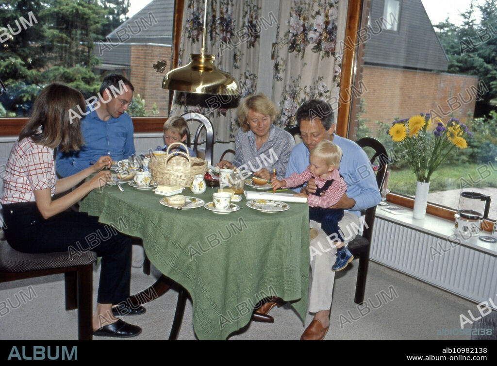 Hans Rosenthal having breakfast with his family at their home in Utersum on Foehr island, Germany 1980.