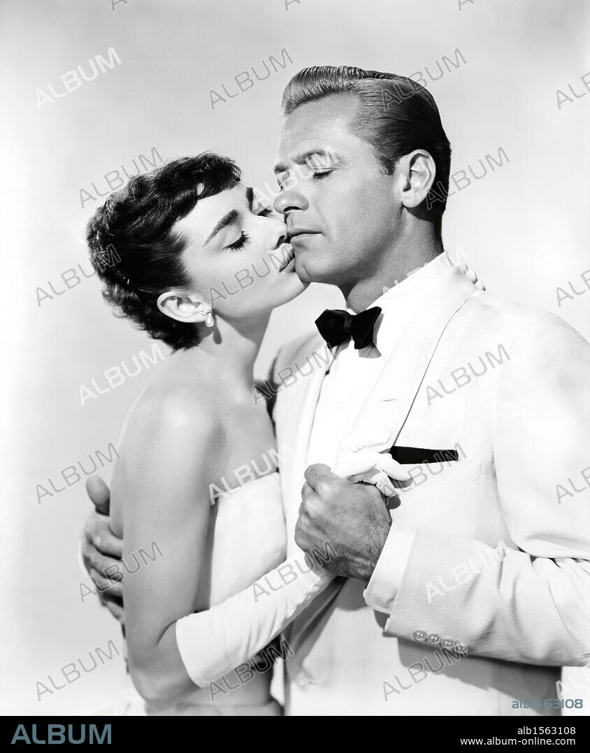 AUDREY HEPBURN y WILLIAM HOLDEN en SABRINA, 1954, dirigida por BILLY WILDER. Copyright PARAMOUNT PICTURES.