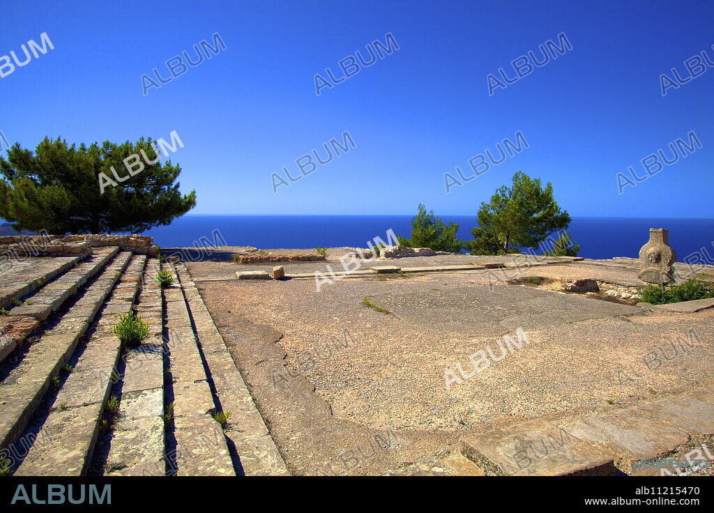 Ruins of Ancient Palace, Vouni, North Cyprus, Cyprus, Mediterranean, Europe.