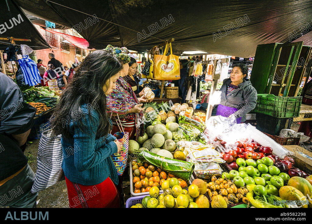 indigenous market, Santa Maria Nebaj, department of El Quiché, Guatemala, Central America.