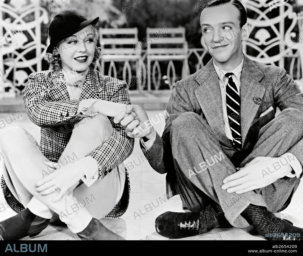 FRED ASTAIRE and GINGER ROGERS in TOP HAT, 1935, directed by MARK SANDRICH. Copyright RKO.