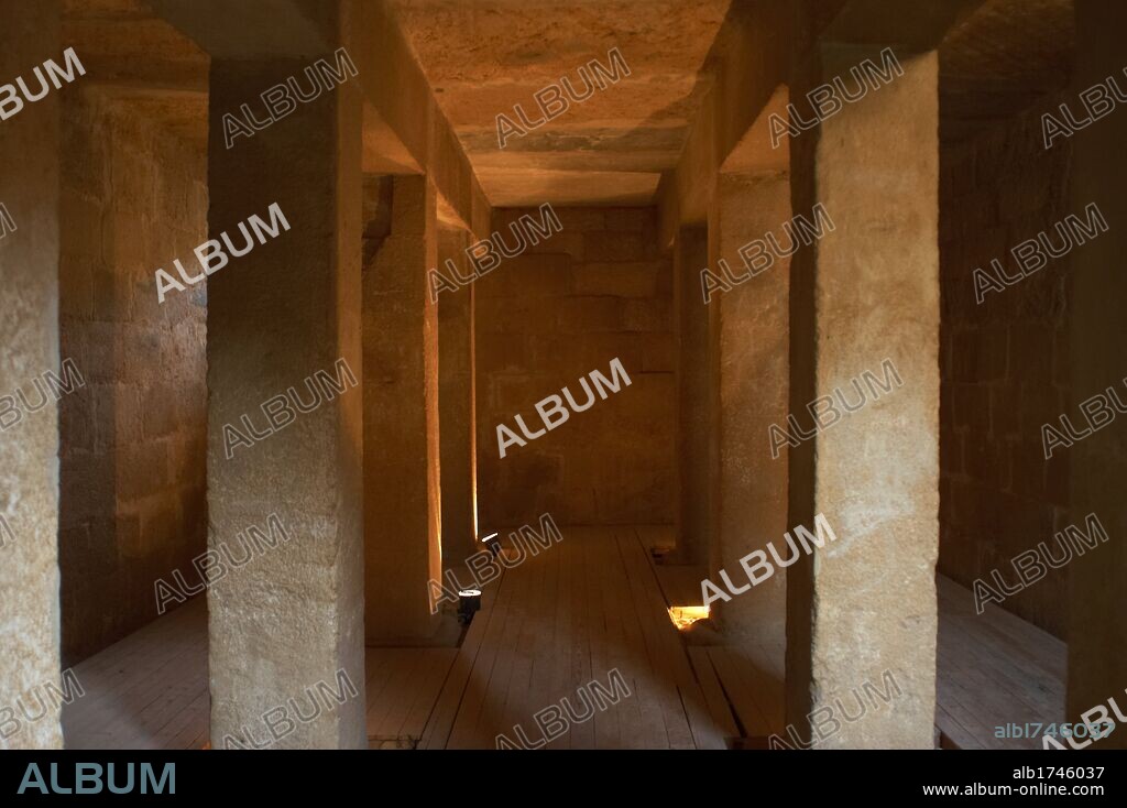 ARTE EGIPCIO. IMPERIO ANTIGUO. V DINASTIA. TUMBA DE SENEGEMIB INTI, visir egipcio. Detalle del interior. EL GIZA. Egipto.
