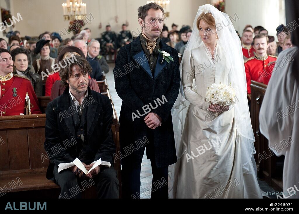 JUDE LAW und KELLY REILLY in SHERLOCK HOLMES: A GAME OF SHADOWS, 2011, unter der Regie von GUY RITCHIE. Copyright WARNER BROS. PICTURES.