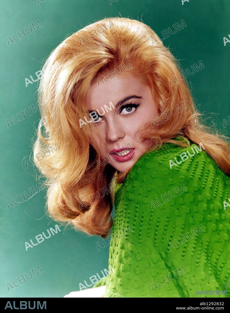 ANN-MARGRET in THE PLEASURE SEEKERS, 1964, directed by JEAN NEGULESCO. Copyright 20TH CENTURY FOX.