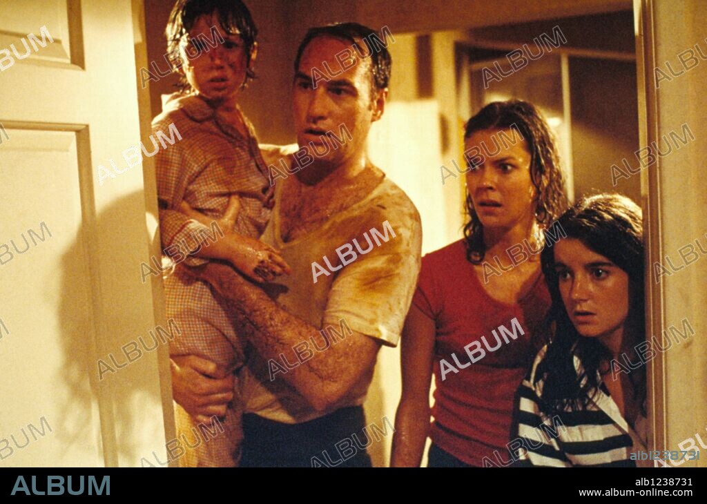 CRAIG T. NELSON, DOMINIQUE DUNNE, JOBETH WILLIAMS und OLIVER ROBINS in POLTERGEIST, 1982, unter der Regie von TOBE HOOPER. Copyright M.G.M/UNITED ARTIST.