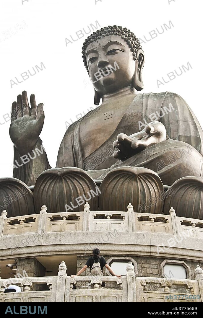 Tian Tan Buddha, the world's largest seated Buddha statue on Lantau Island, Hong Kong, China, Asia