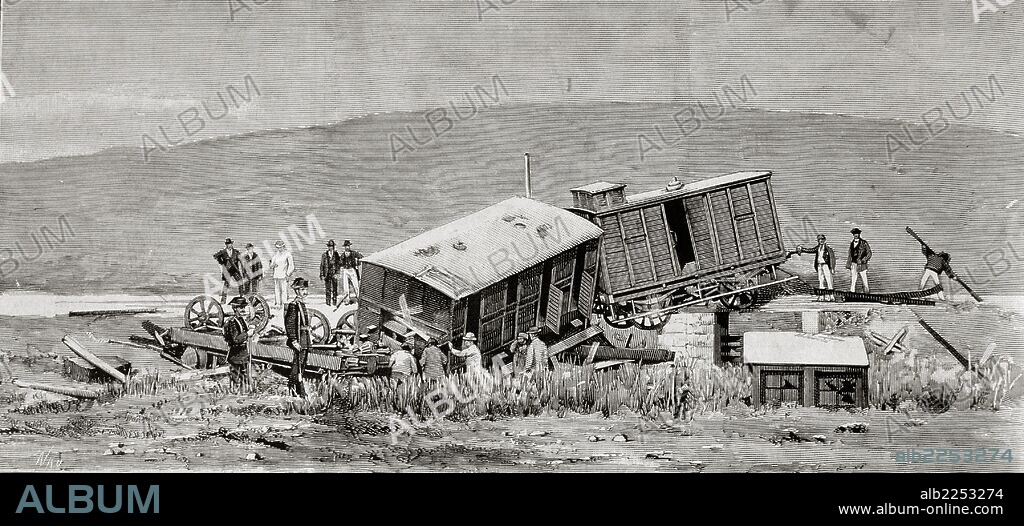 FERROCARRILES. ESPAÑA. DESCARRILAMIENTO DEL TREN ENTRE FUENTES Y MARCHENA , PROVINCIA DE SEVILLA , AÑO 1883. GRABADO. ILUSTRACION ESPAÑOLA Y AMERICANA.