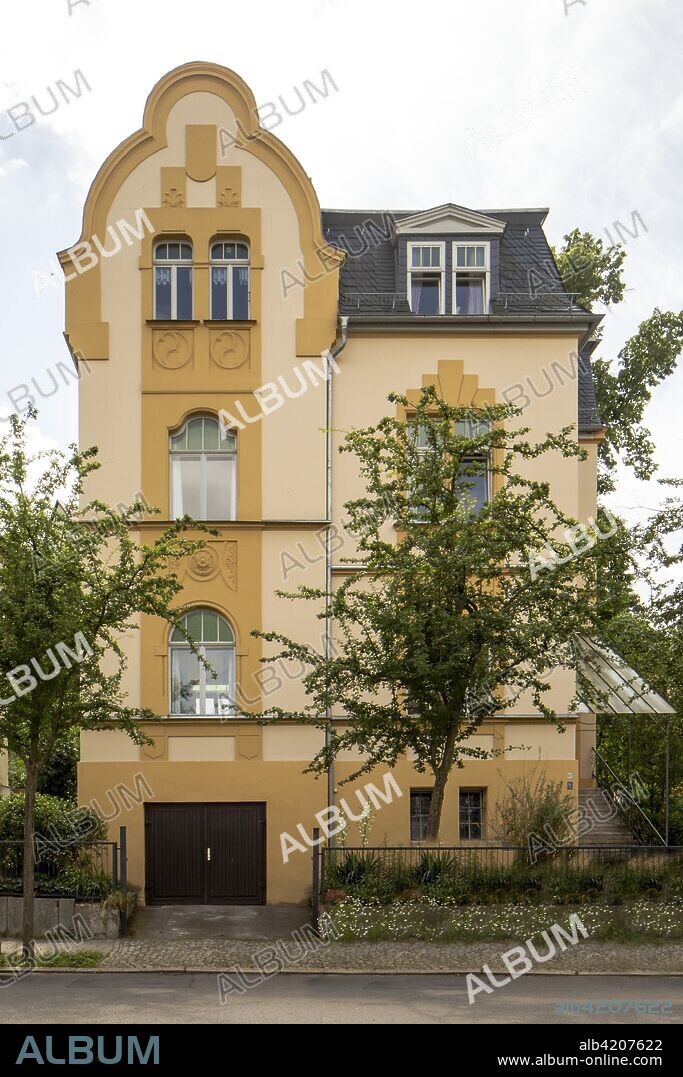 HENRI VAN DE VELDE y HENRY VAN DE VELDE. Jugendstil villa, Cranachstrasse 17, Weimar, Germany, (1905), 2018. Designed by Henri van der Velde, 1905. .