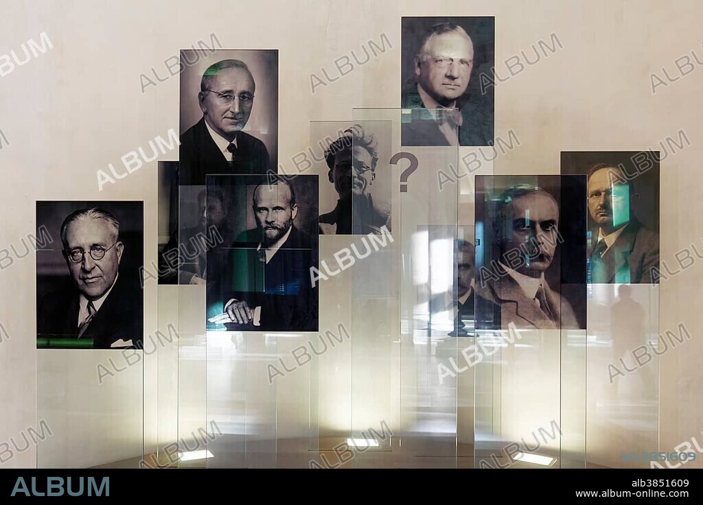 Portraits of Nobel laureates of the University of Vienna, Konrad Lorenz, Erwin Schrödinger, Karl Landsteiner and others, Ringstraße, Vienna, Austria