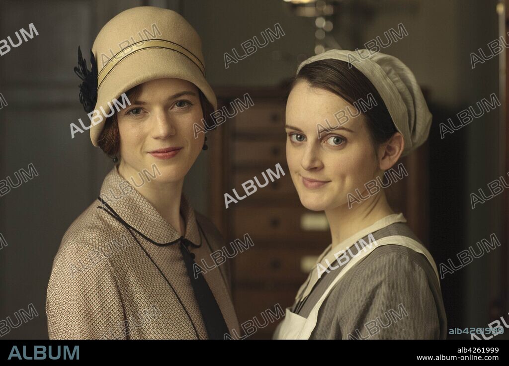 ROSE LESLIE y SOPHIE MCSHERA en DOWNTON ABBEY, 2010, dirigida por JULIAN FELLOWES. Copyright CARNIVAL FILMS. Temporada 6 Episodio 4.