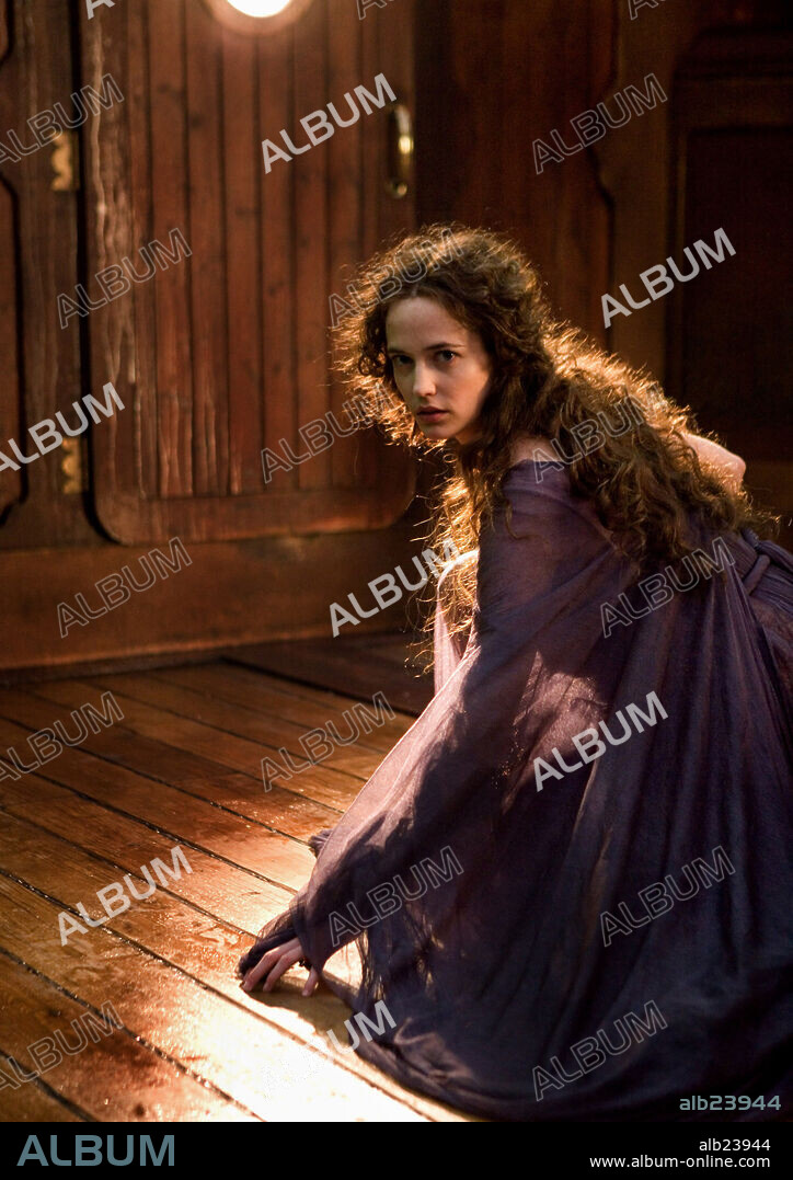 EVA GREEN in THE GOLDEN COMPASS, 2007, directed by CHRIS WEITZ. Copyright NEW LINE CINEMA/SCHOLASTIC PRODUCTIONS/DEPTH OF FIELD/INGENI.