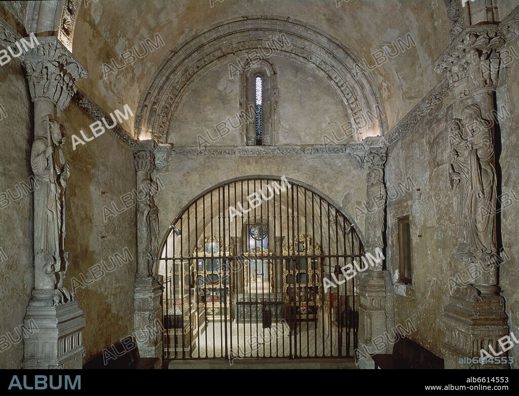CAMARA SANTA DE LA CATEDRAL DE SAN SALVADOR DE OVIEDO - ROMANICO ESPAÑOL - SIGLO XII.