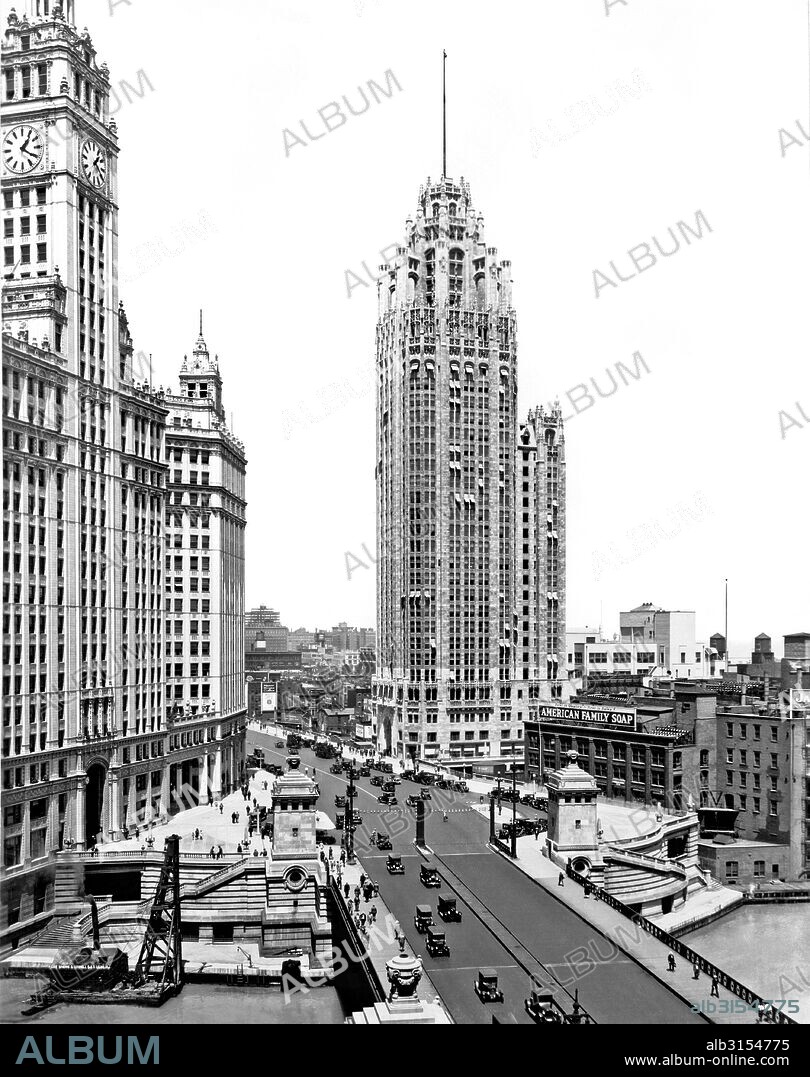 Chicago, Illinois:  1925. The Michigan Avenue Bridge and the the Wrigley  (left) and Tribune (center) Buildings in Chicago, Illinois.