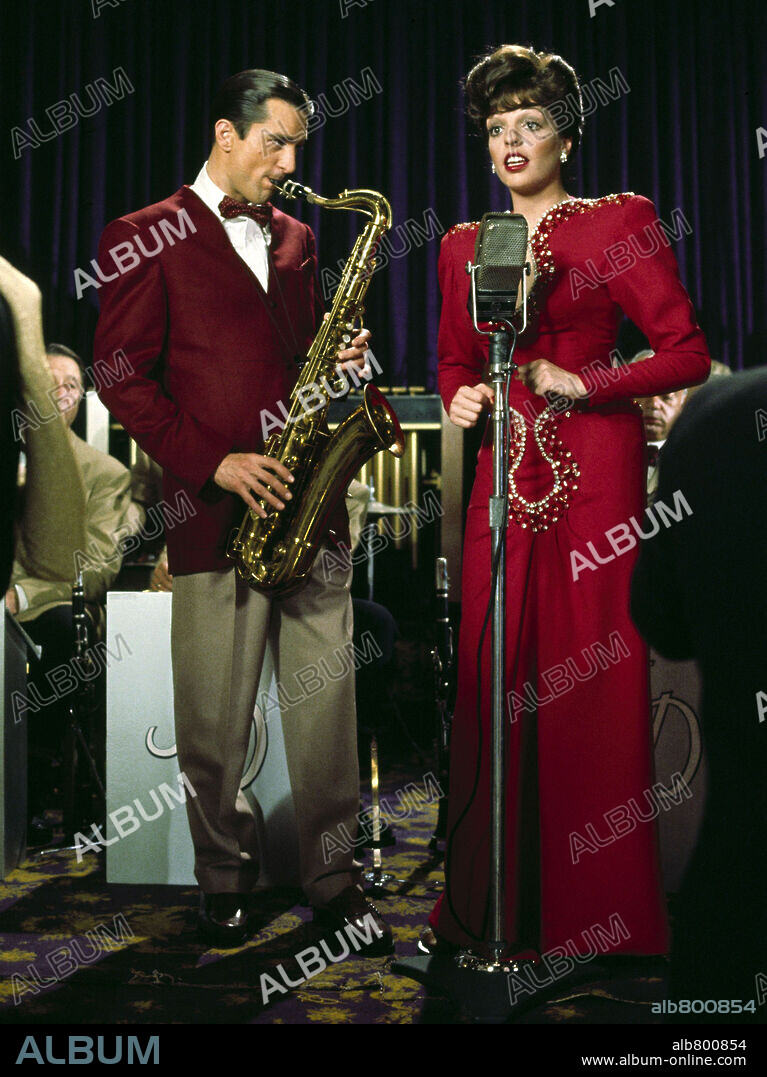 LIZA MINNELLI y ROBERT DE NIRO en NEW YORK, NEW YORK, 1977, dirigida por MARTIN SCORSESE. Copyright UNITED ARTISTS.