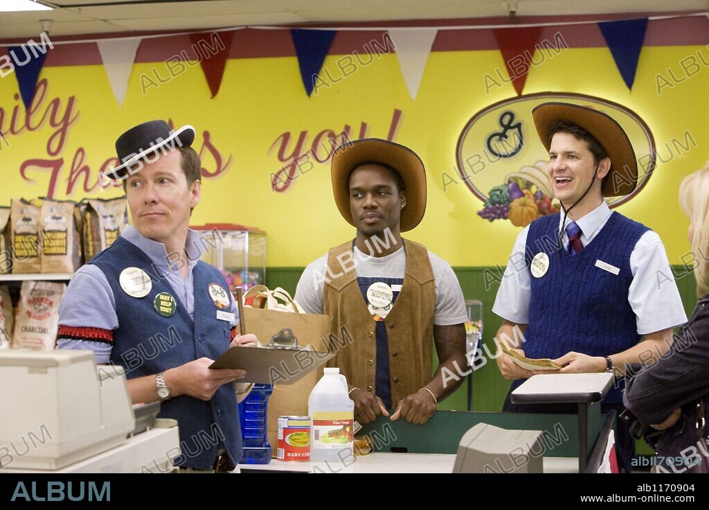CHRISTOPHER LIAM MOORE, GREG DAVIS JR and JOHN LEHR in 10 ITEMS OR LESS-TV, 2006, directed by NANCY HOWER. Copyright Somma productions/ Sony Pictures productions.