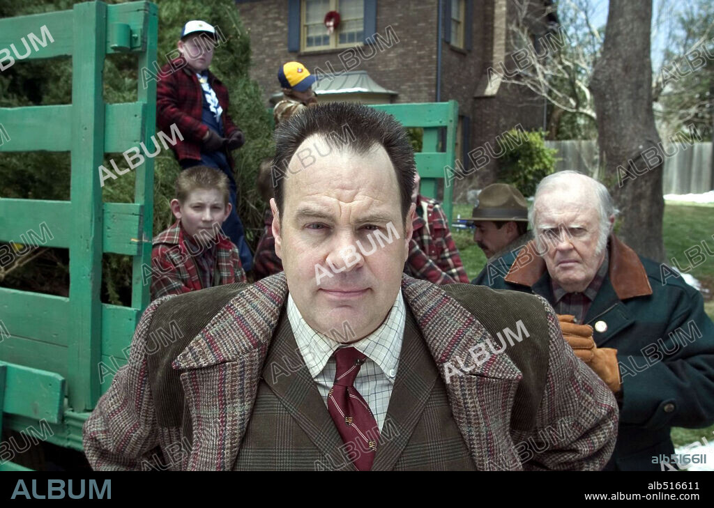 DAN AYKROYD, ERIK PER SULLIVAN and M. EMMET WALSH in CHRISTMAS WITH THE KRANKS, 2004, directed by JOE ROTH. Copyright REVOLUTION STUDIOS / ROSENTHAL, ZADE.