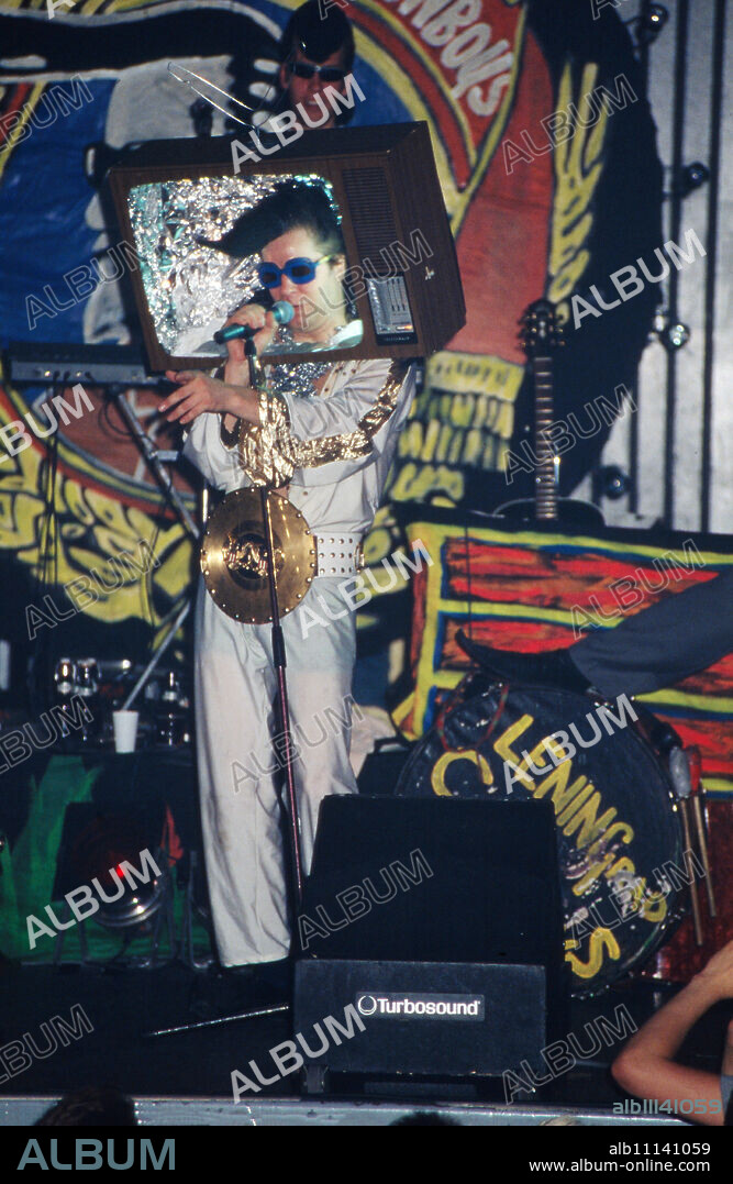 Leningrad Cowboys, band from Finland, at a concert in Frankfurt, Germany 1992. (original german headline: Leningrad Cowboys).