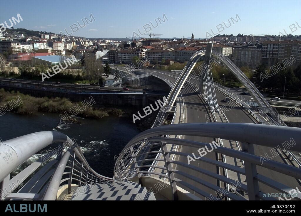 Ourense / Orense; puente nuevo sobre el río Miño.