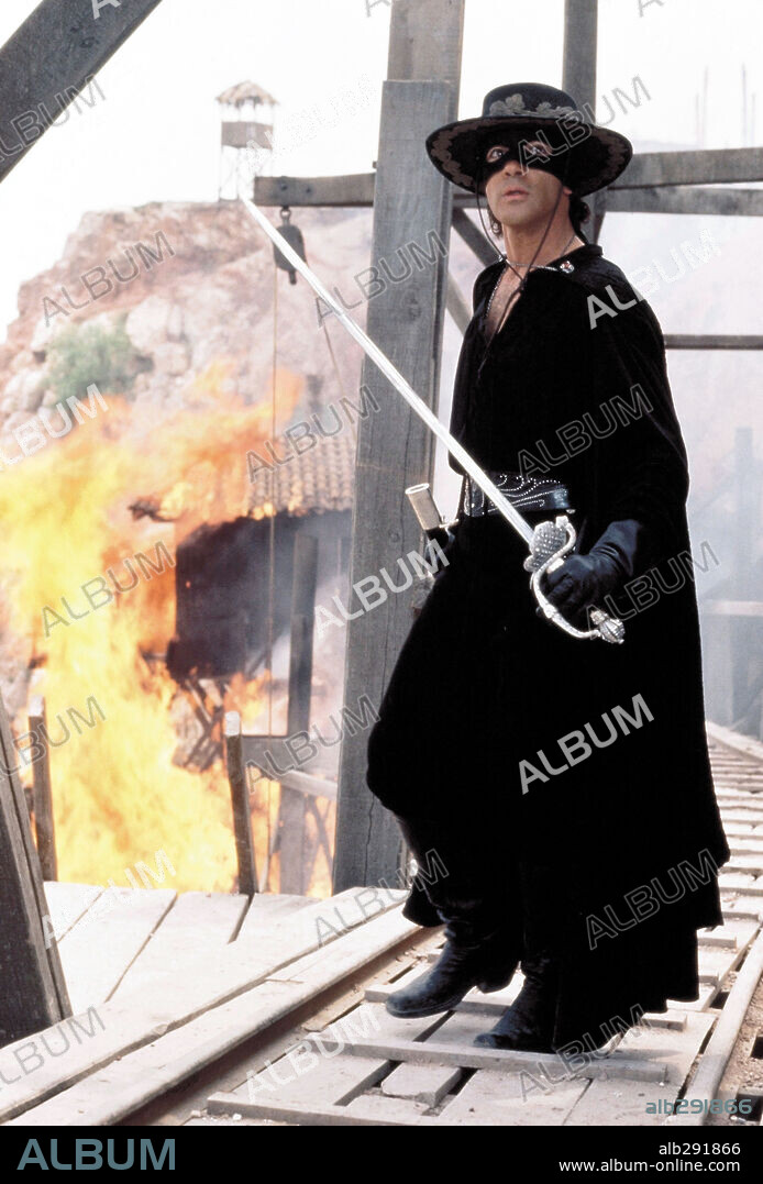 ANTONIO BANDERAS en LA MÁSCARA DEL ZORRO, 1998 (THE MASK OF ZORRO), dirigida por MARTIN CAMPBELL. Copyright AMBLIN ENTERTAINMENT.