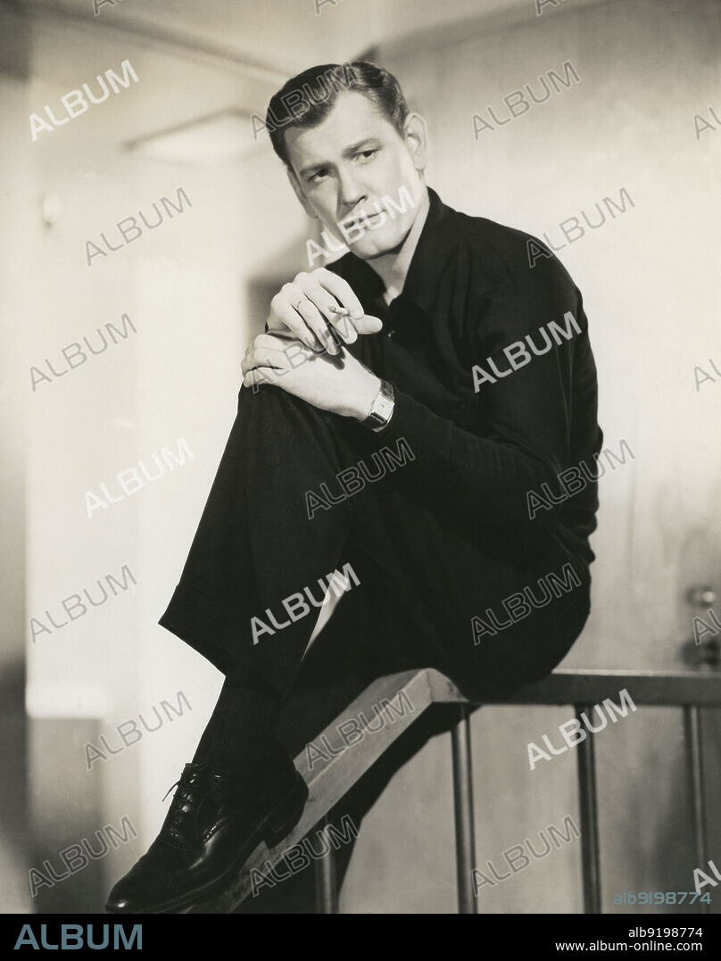 Earl Holliman (1928-), actor de cine y cantante estadounidense.