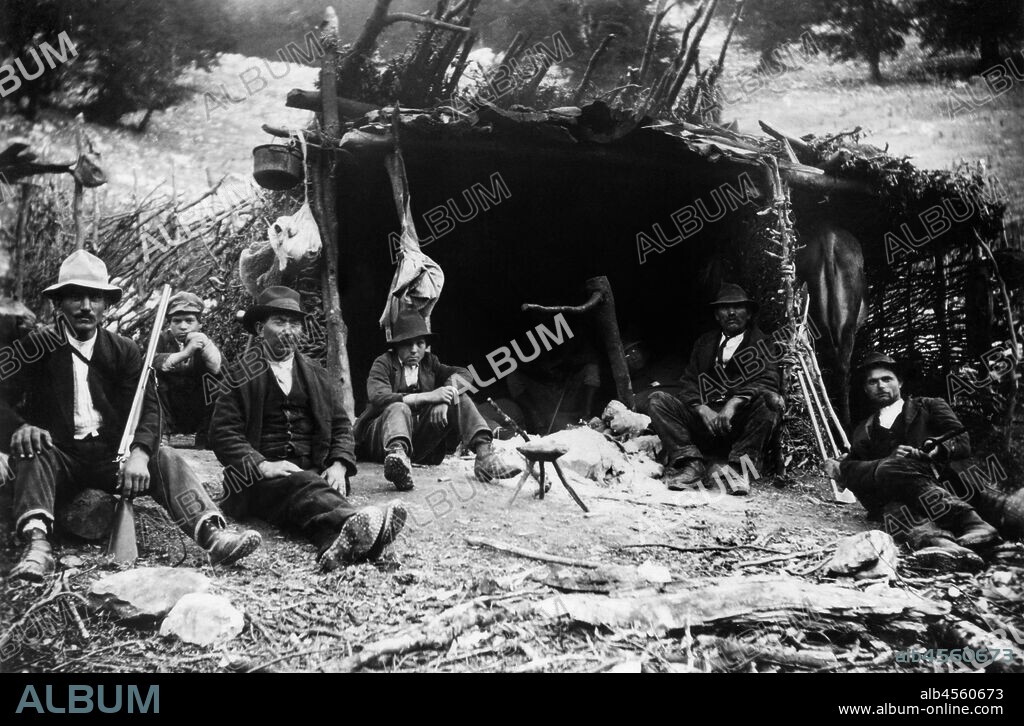 Europe, Italy, Calabria, morano, shepherd's hut, 1920-30.