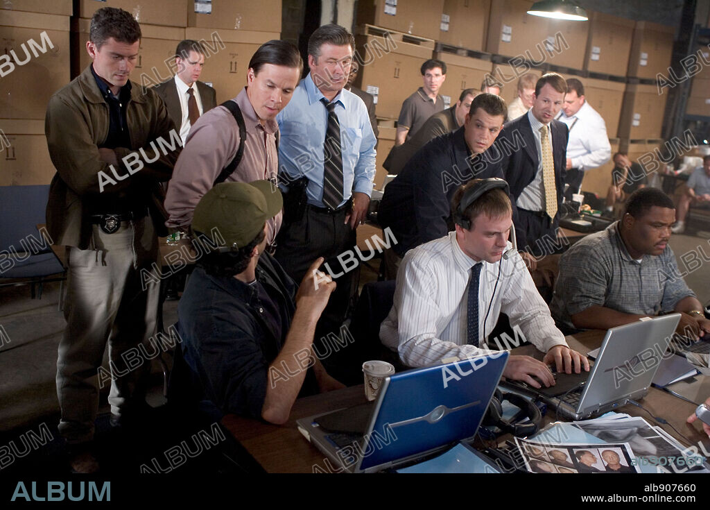 ALEC BALDWIN, ANTHONY ANDERSON, MARK WAHLBERG und MATT DAMON in THE DEPARTED, 2006, unter der Regie von MARTIN SCORSESE. Copyright WARNER BROS PICTURES/VERTIGO ENTERTAINMENT/INITIAL ENTERTAIN / COOPER, ANDREW.