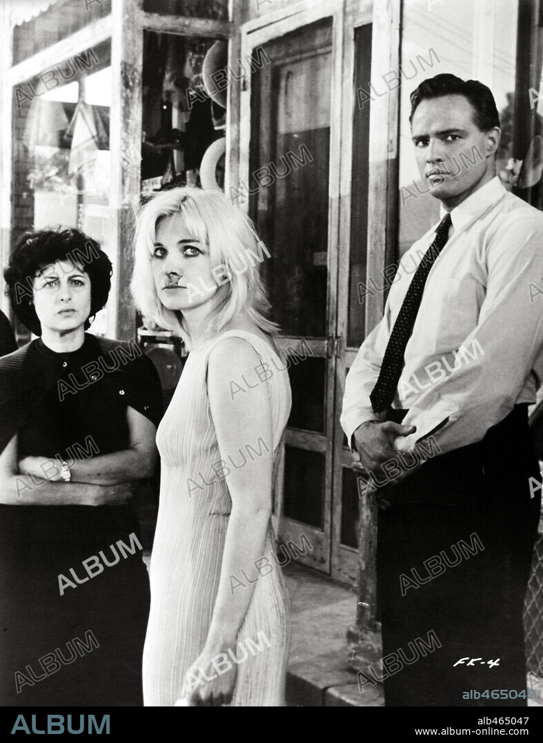 ANNA MAGNANI, JOANNE WOODWARD and MARLON BRANDO in THE FUGITIVE KIND, 1959, directed by SIDNEY LUMET. Copyright UNITED ARTISTS.