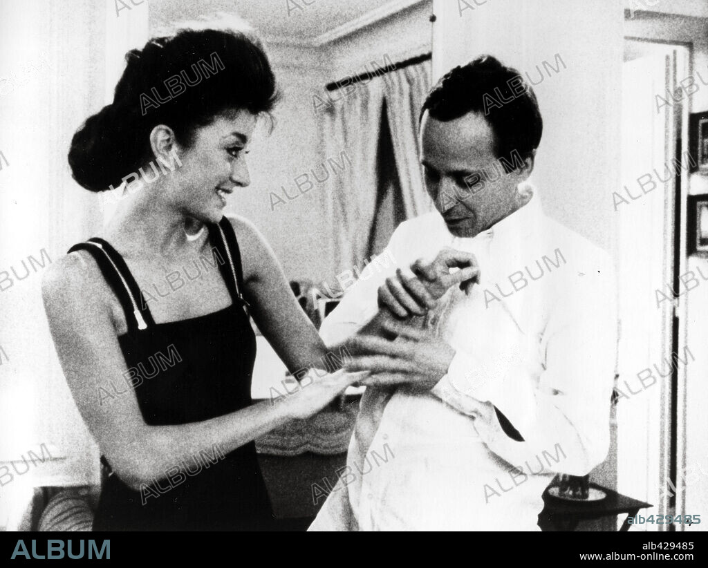 FABRICE LUCHINI and PASCALE OGIER in FULL MOON IN PARIS, 1984 (LES NUITS DE LA PLEINE LUNE), directed by ERIC ROHMER. Copyright FILMS OU LOSAGNE, LES/FILMS ARIANE, LES.