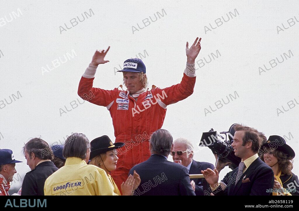James Hunt, British racing driver who won the Formula 1 World Championship in 1976. Winning at Silverstone 1976.