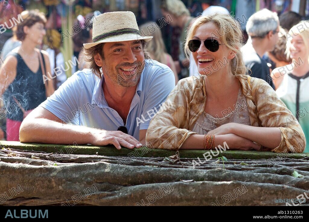 JAVIER BARDEM and JULIA ROBERTS in EAT PRAY LOVE, 2010, directed by RYAN MURPHY. Copyright COLUMBIA PICTURES/PLAN B ENTERTAINMENT/RED OM FILMS/SYZYGY.