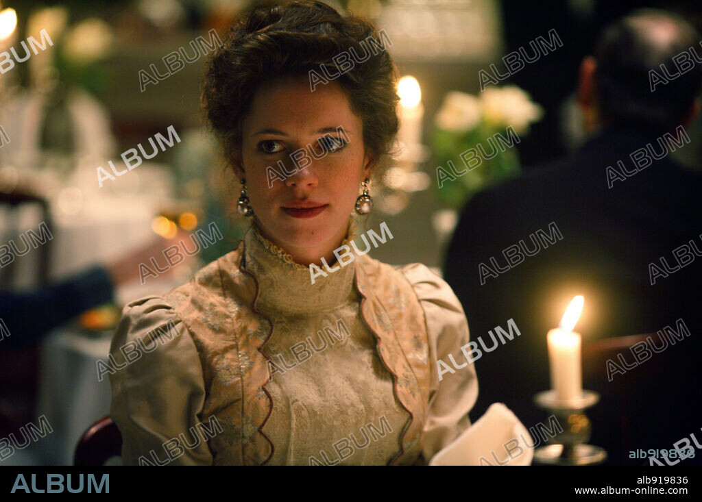 REBECCA HALL in THE PRESTIGE, 2006, directed by CHRISTOPHER NOLAN. Copyright NEWMARKET PRODUCTIONS/SYNCOPY/TOUCHSTONE PICTURES/WARNER BRO / VAUGHAN, STEPHEN.