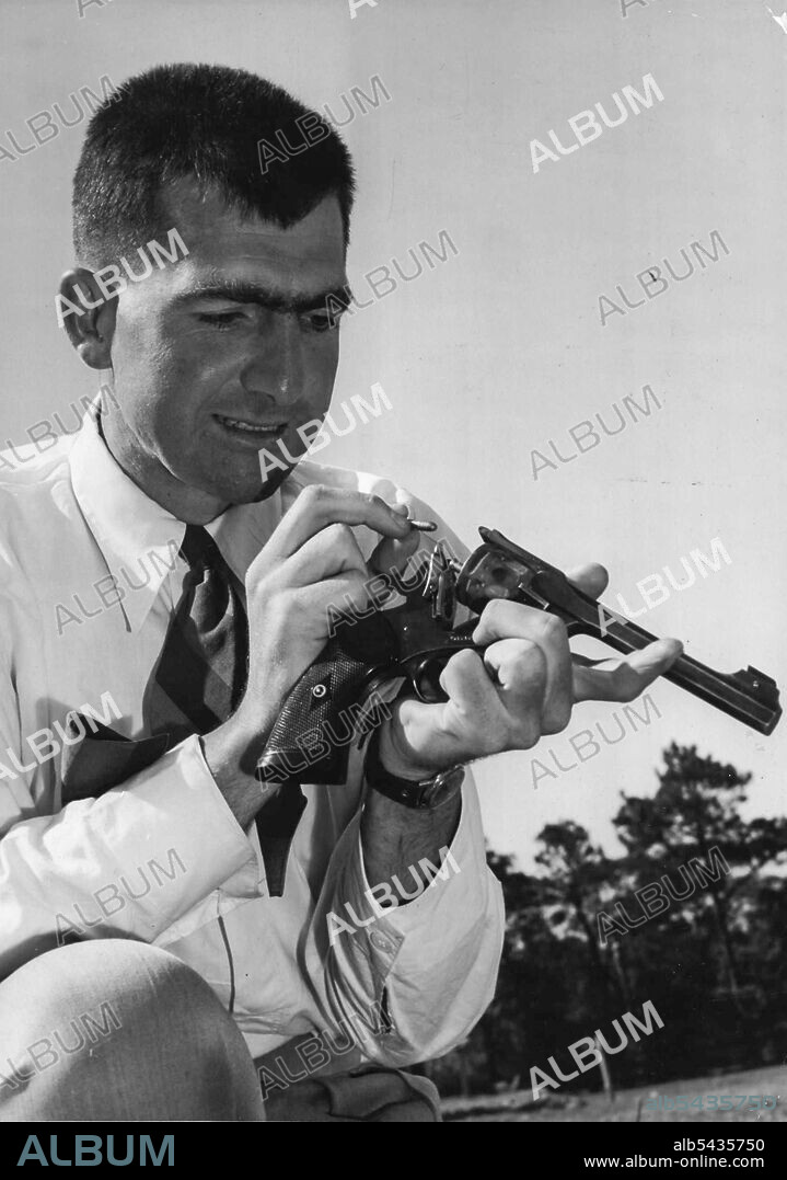 Scott & Webley 22 calibre (Target pistol). March 14, 1952.