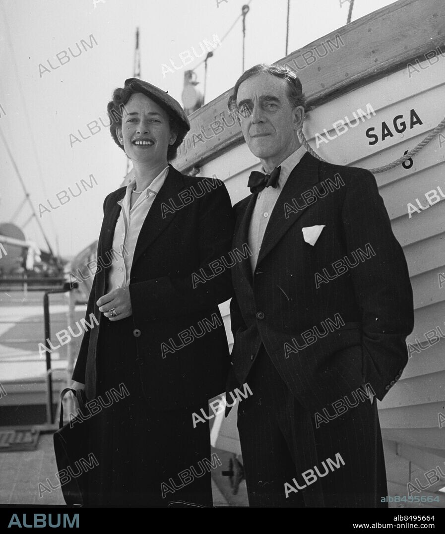 Augusti 1946. Operasångaren Joseph Hislop med makan Nancy Passmore anländer med Lloydbåten M/S Saga. *** Local Caption *** GP aug1946_2775. KAMERAREPORTAGE.