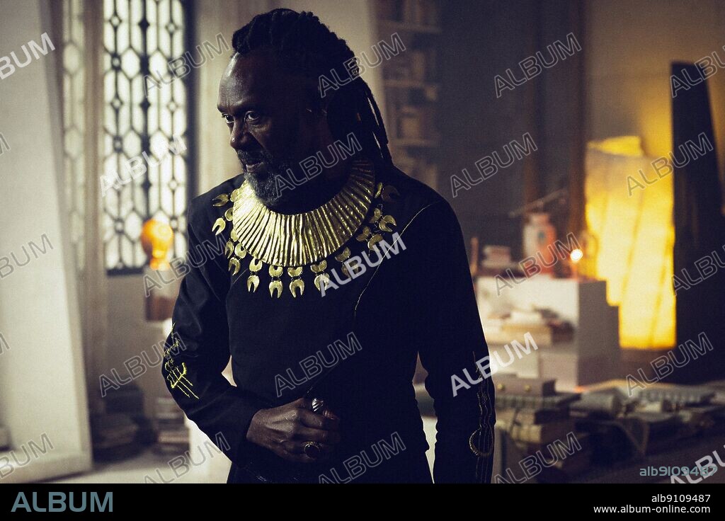LENNY HENRY in WITCHER: THE WITCHER: BLOOD ORIGIN, 2022 (THE WITCHER: BLOOD ORIGIN), directed by SARAH O'GORMAN and VICKY JEWSIN. Copyright Sean Daniel Company / Netflix.