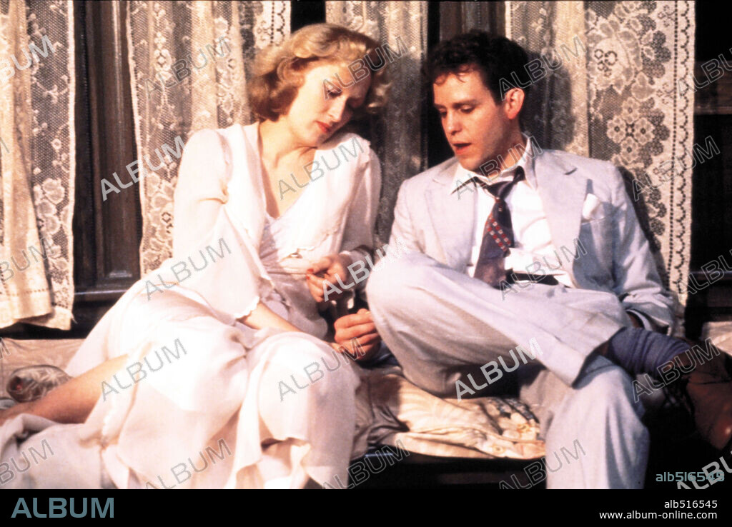 MERYL STREEP and PETER MacNICOL in SOPHIE'S CHOICE, 1982, directed by ALAN J. PAKULA. Copyright ITC/UNIVERSAL.