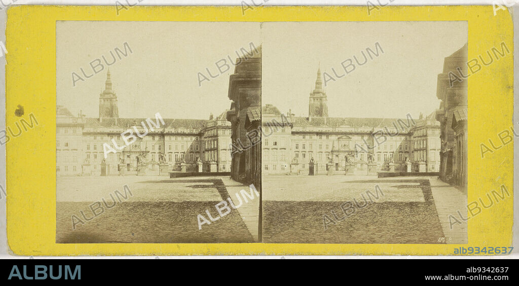Prague Castle, Hradany, Prague, Autriche. - Bohême. Façade du Hradschin, à Prague., Osterreich. - Böhmen. Vorderseite des Hradschines, in Prag. (title on object), Aimé Civiale (mentioned on object), Athanase Clouzard (mentioned on object), Hradany, 1861 - 1870, cardboard, paper, albumen print, height 87 mm × width 177 mm.
