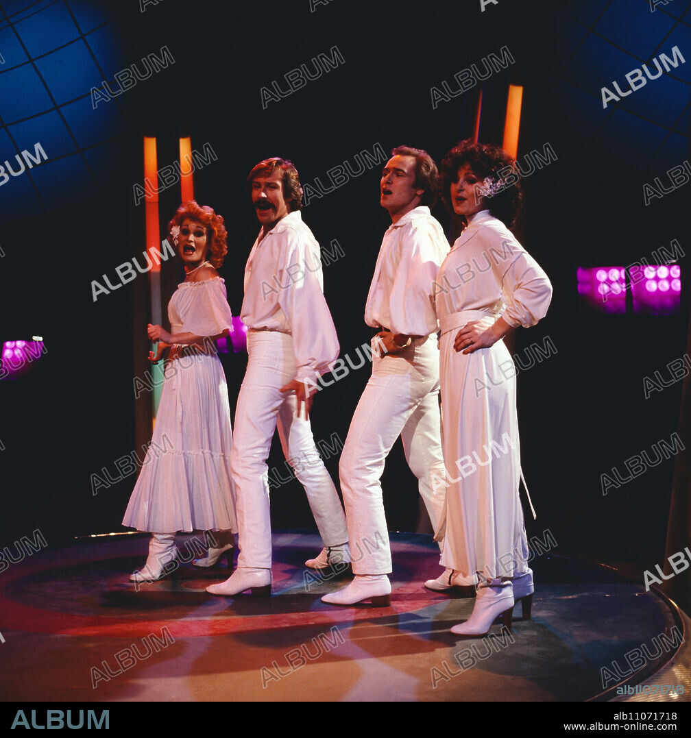 Champagne, pop quartet from the Netherlands, Paulette Bronkhorst, Trudy Huysdens, Bert van der Wiel, Jan Vredenburg, TV appearance in Germany, circa 1980.
