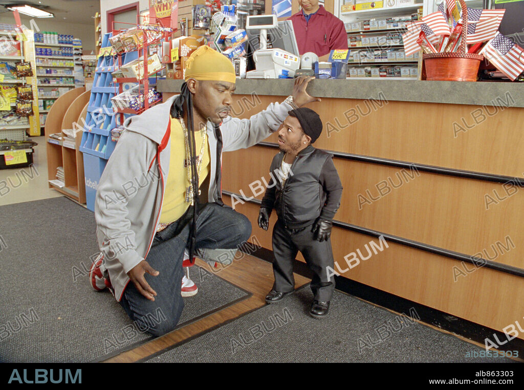 MARLON WAYANS and TRACY MORGAN in LITTLE MAN, 2006, directed by KEENEN IVORY WAYANS. Copyright REVOLUTION STUDIOS/WAYANS BROS. ENTERTAINMENT.