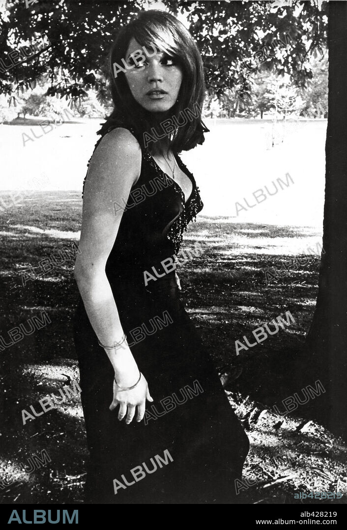 AMANDA LEAR.